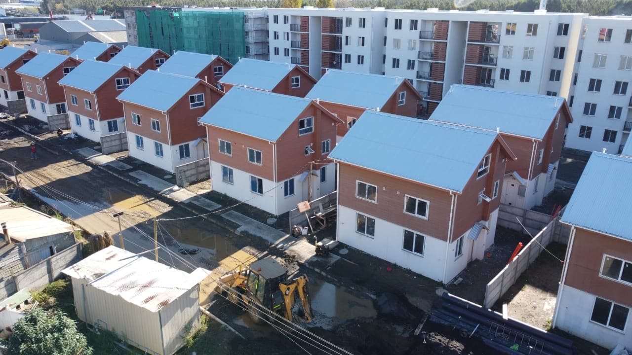 Antes 32 meses - 13.200 m² - 278.000 UF.